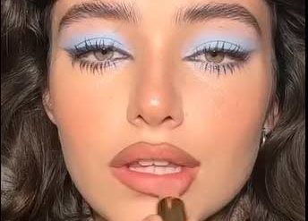 ویدئوی آموزش میکاپ یخی (icy makeup)